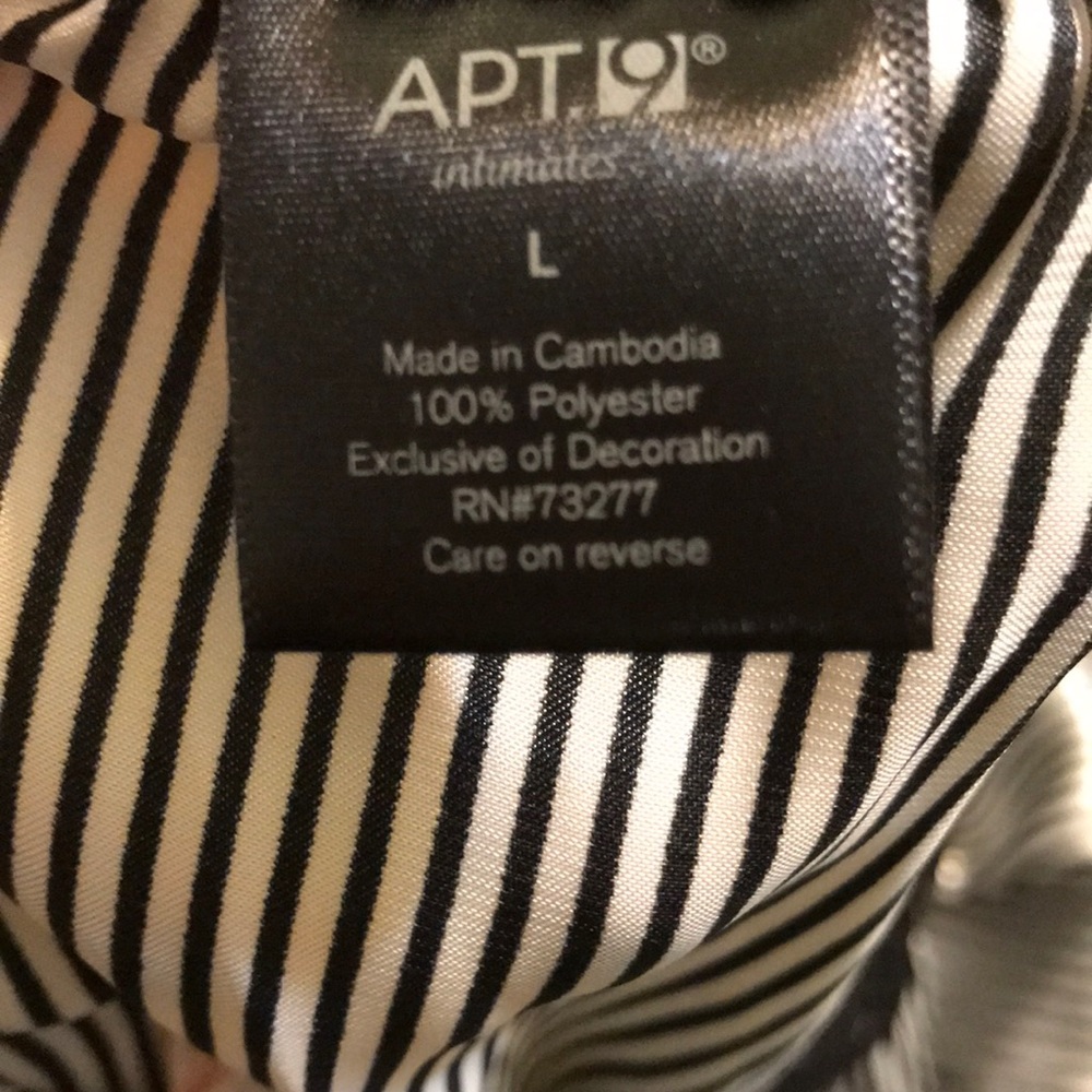 2piece intimates - Picture 4 of 4